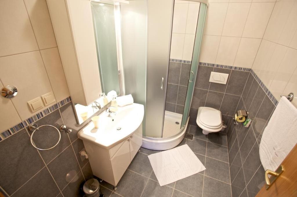 Apartments Grlica Sutivan Room photo
