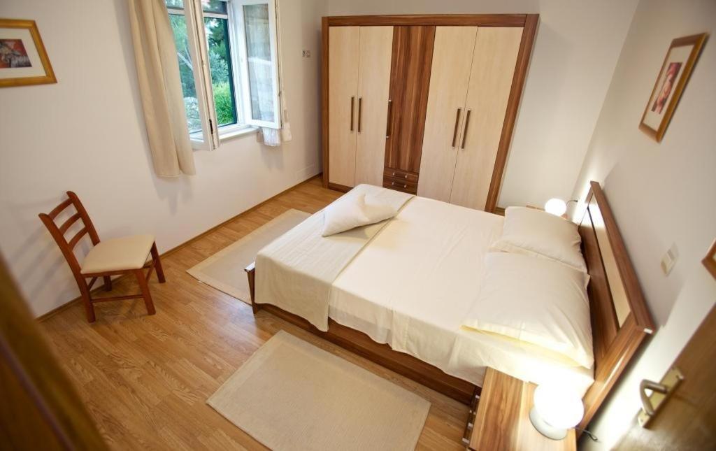 Apartments Grlica Sutivan Room photo