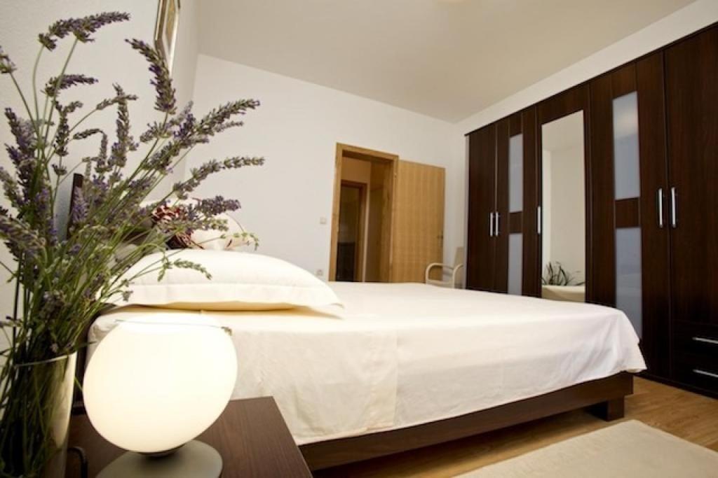 Apartments Grlica Sutivan Room photo