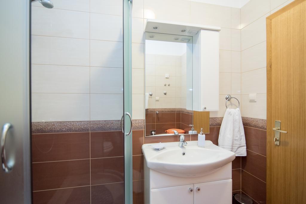 Apartments Grlica Sutivan Exterior photo